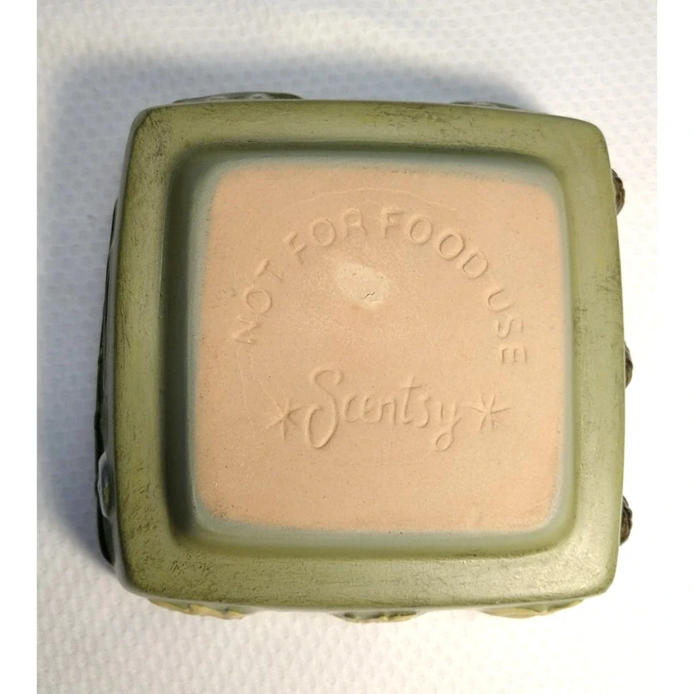 Scentsy Lodge Full Size Wax Warmer Bear Moose Pine Rustic Cabin Green Retired